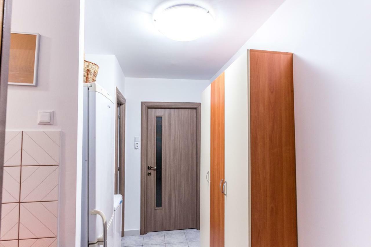 30кв.м 1, 1 баня Апартамент
 в Calea Aradului Apartment Тимишоара Екстериор снимка