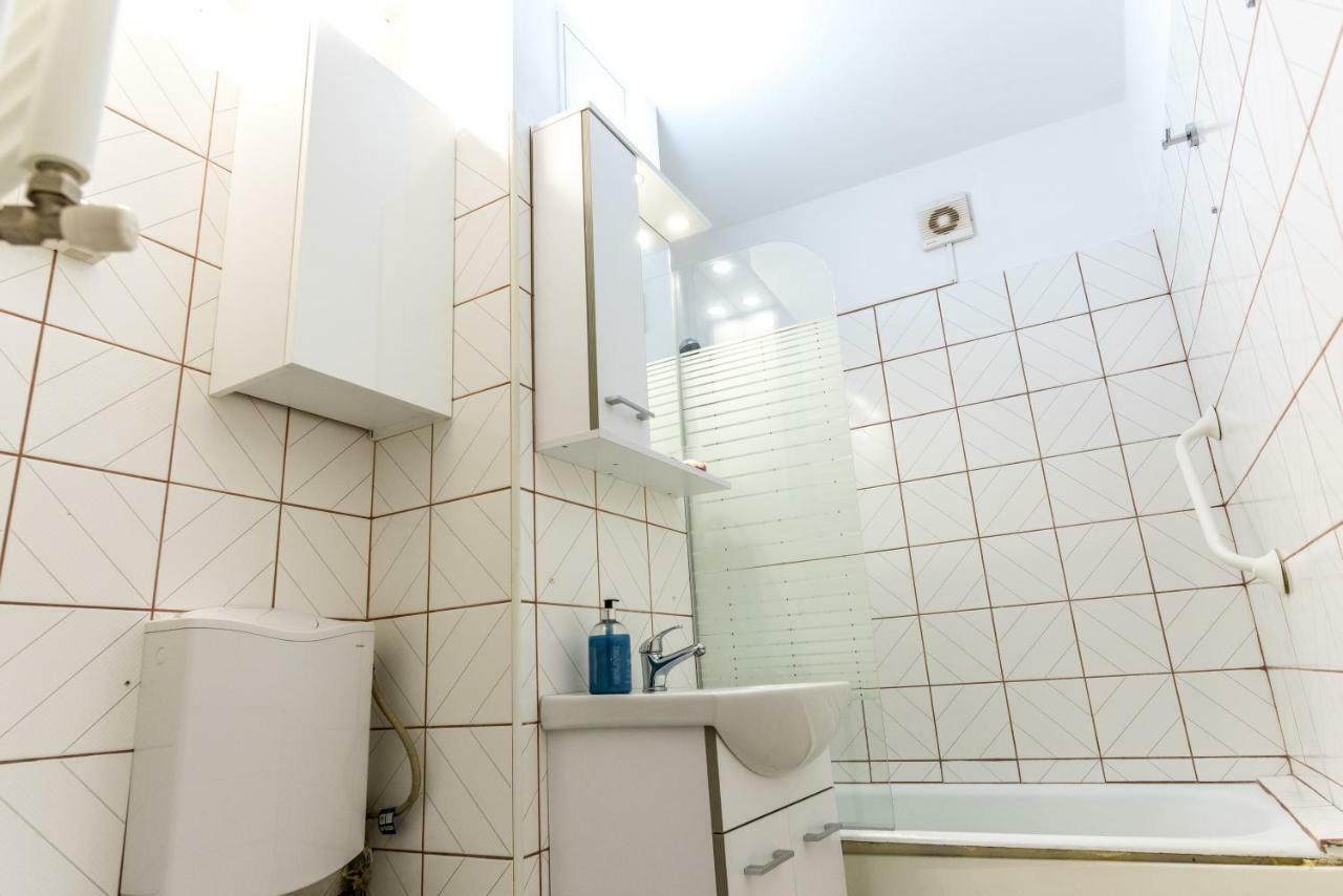 30кв.м 1, 1 баня Апартамент
 в Calea Aradului Apartment Тимишоара Екстериор снимка